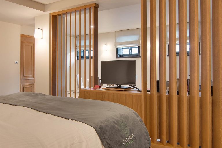 10_kores_room_suite_49_w-0